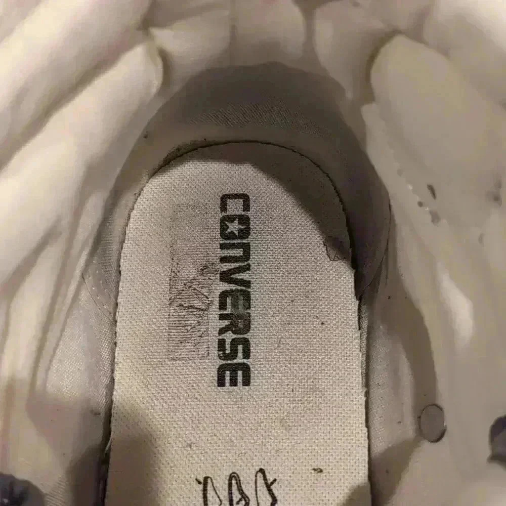 Converse sneakers - Picture 9 of 11
